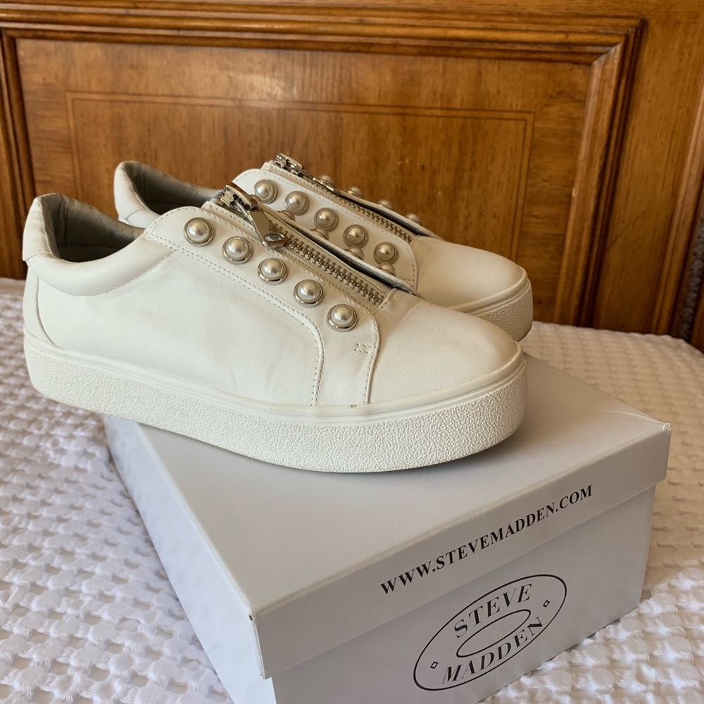 Steve Madden Tennis Shoes